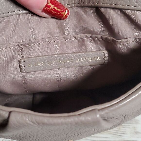 Marc By Marc Jacobs Classic‎ Q Isabelle Cement Leather Cross Body Bag Purse - Picture 7 of 10